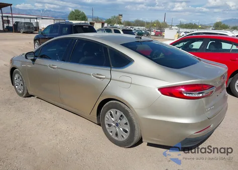 2019 Ford Fusion S z USA, uszkodzony, nr VIN 3FA6P0G77KR232824